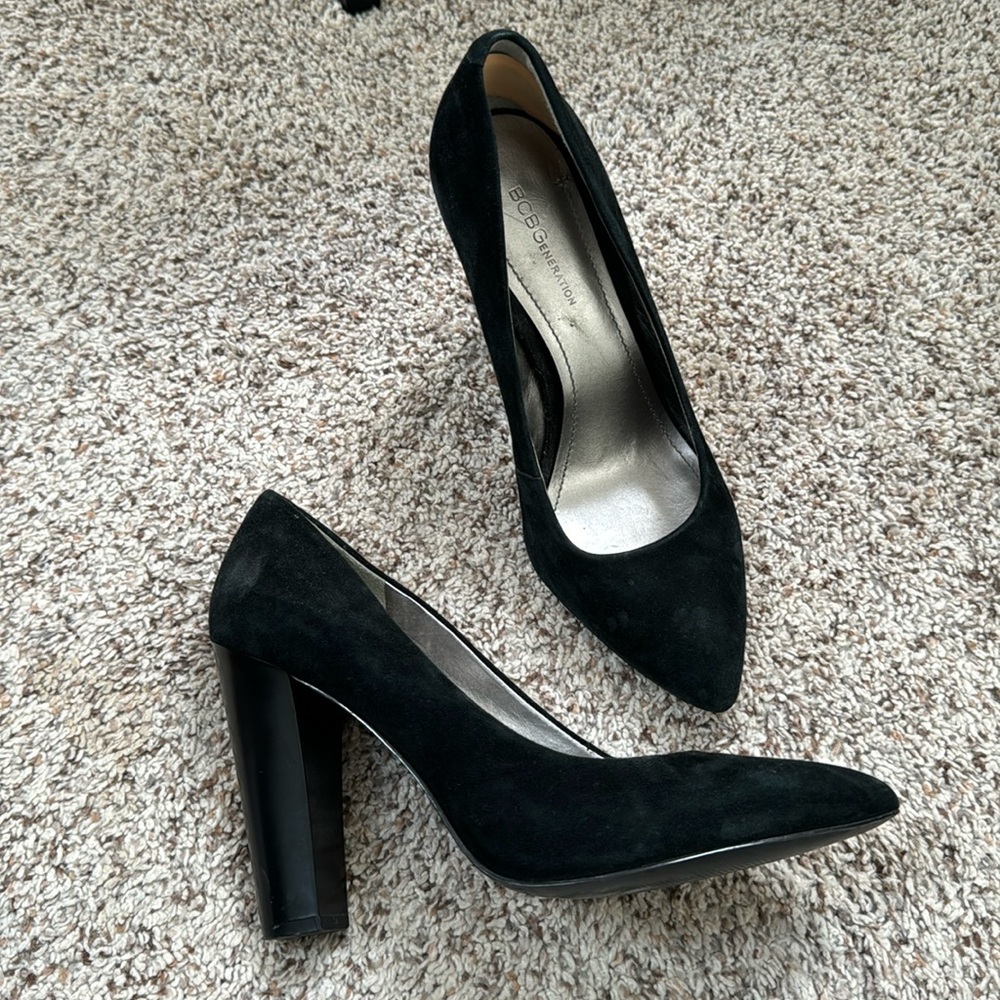 BCBG generation suede heels